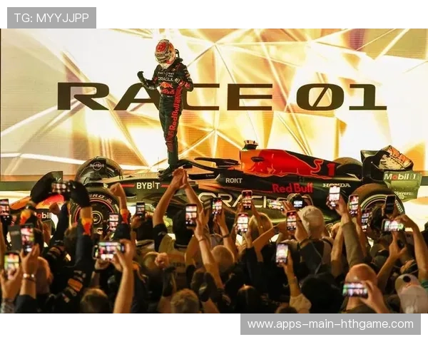 维斯塔潘继续统治赛场