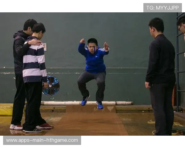 体育趣味：运动员的“趣味动作”大揭秘