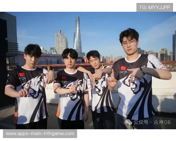 战队定制装备展示专业化水准，职业战队服装